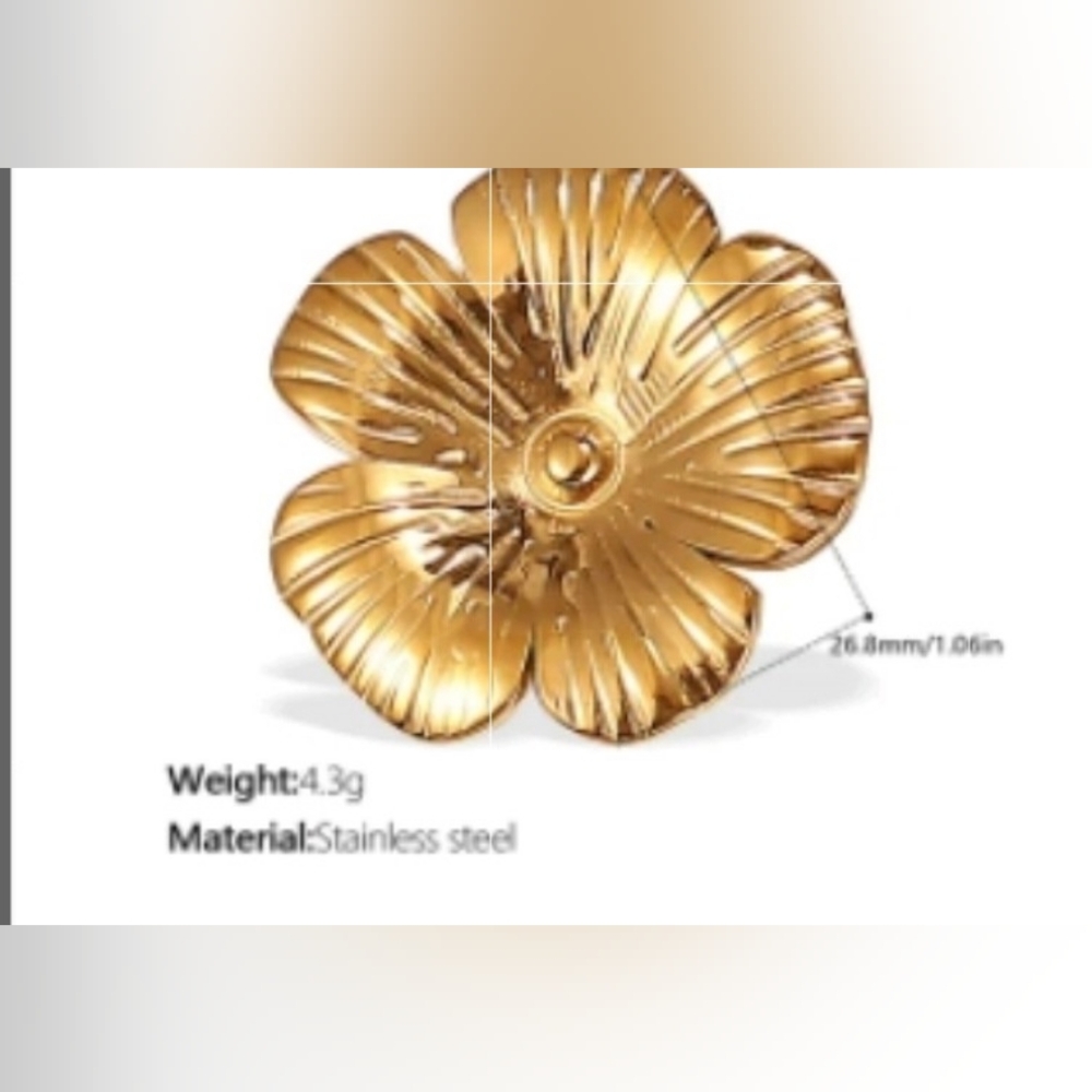 18K Gold Plated Stainless Steel Flower Pendant